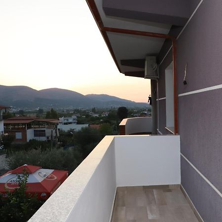 בראט Georgemishel Guest House מראה חיצוני תמונה