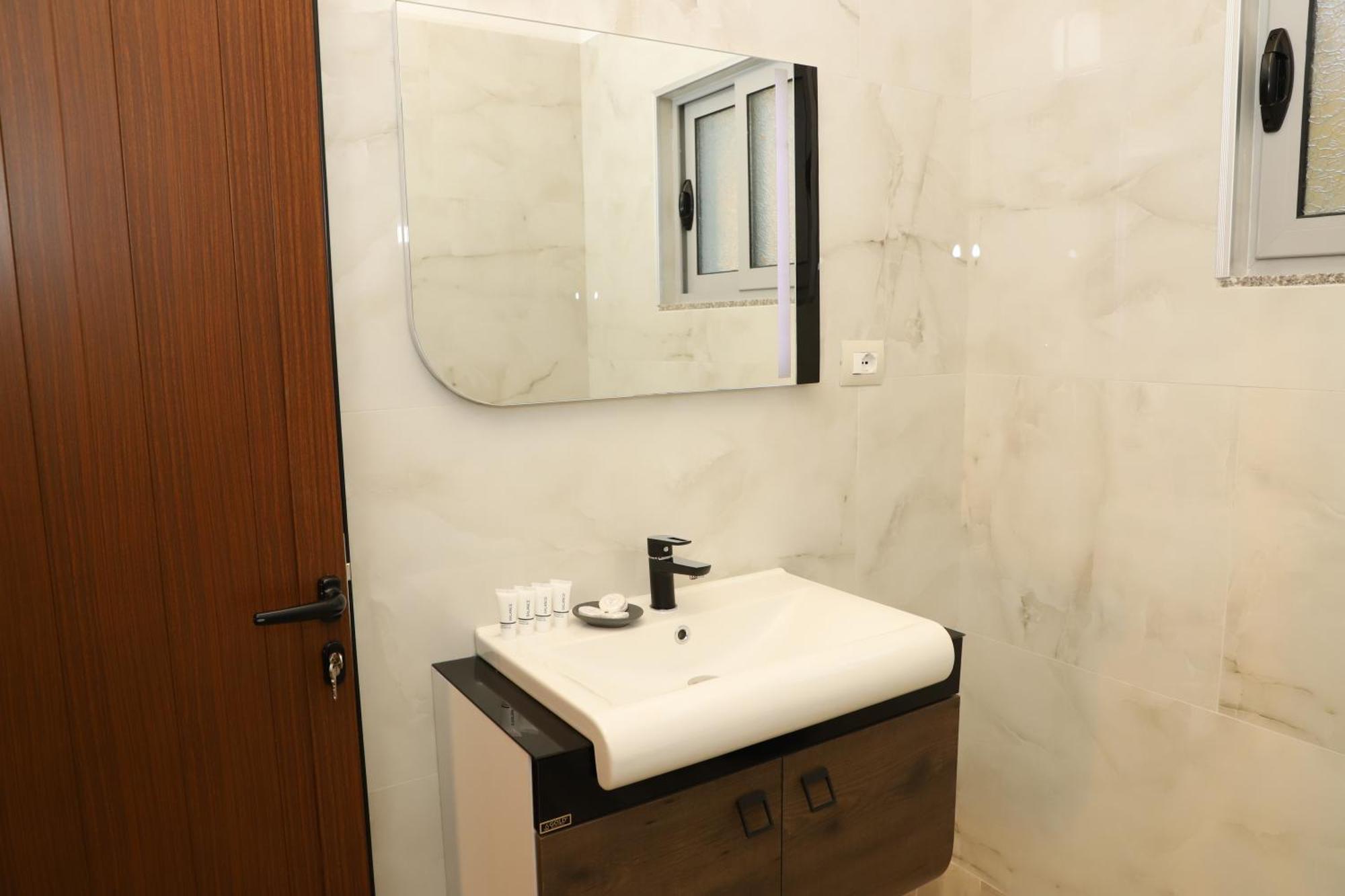 בראט Georgemishel Guest House מראה חיצוני תמונה