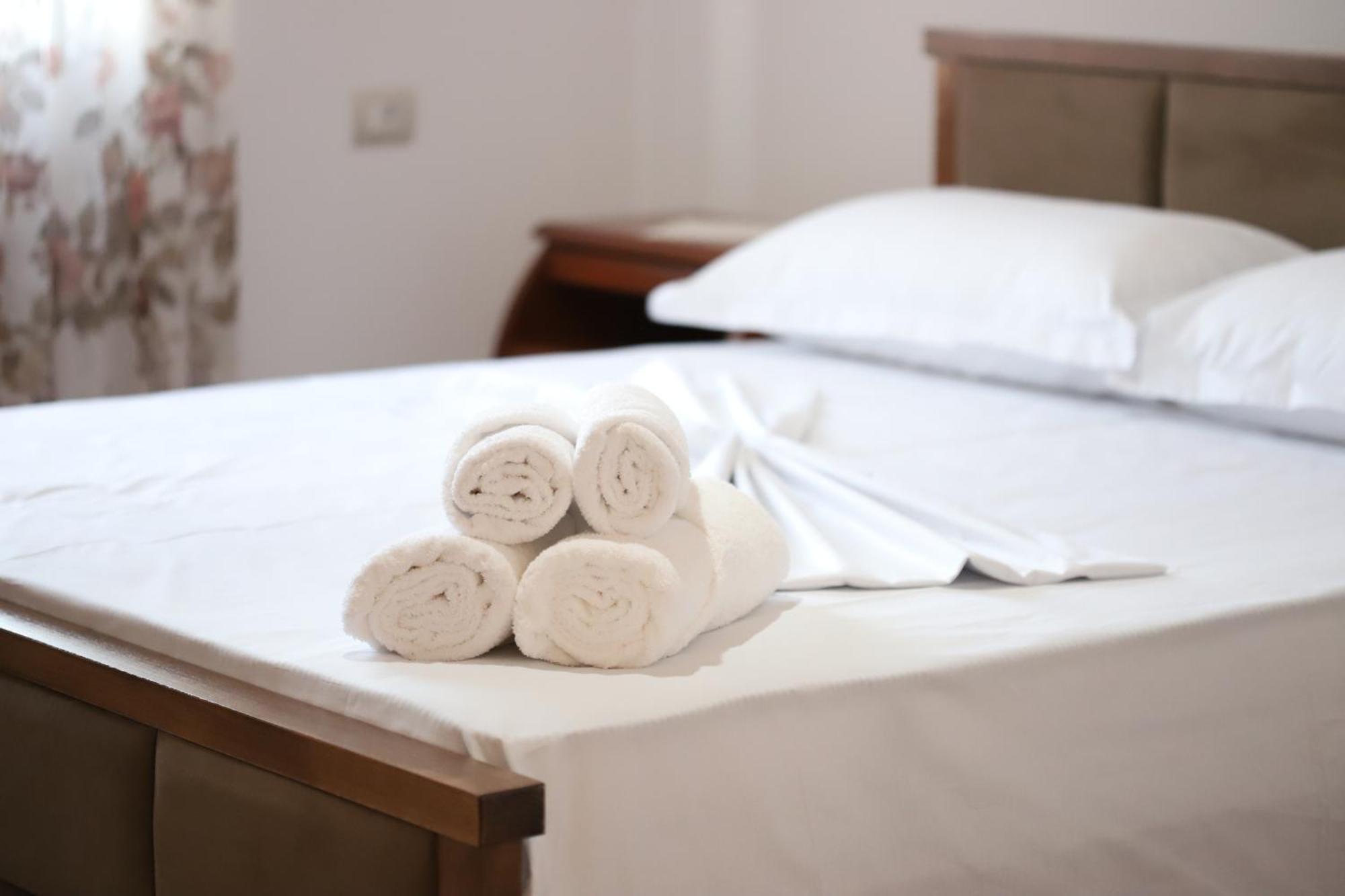 בראט Georgemishel Guest House מראה חיצוני תמונה