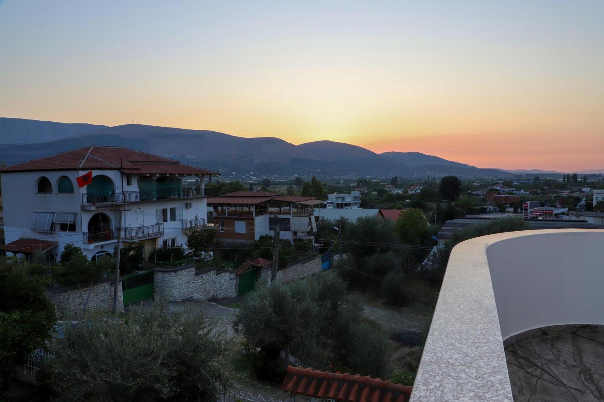 בראט Georgemishel Guest House מראה חיצוני תמונה