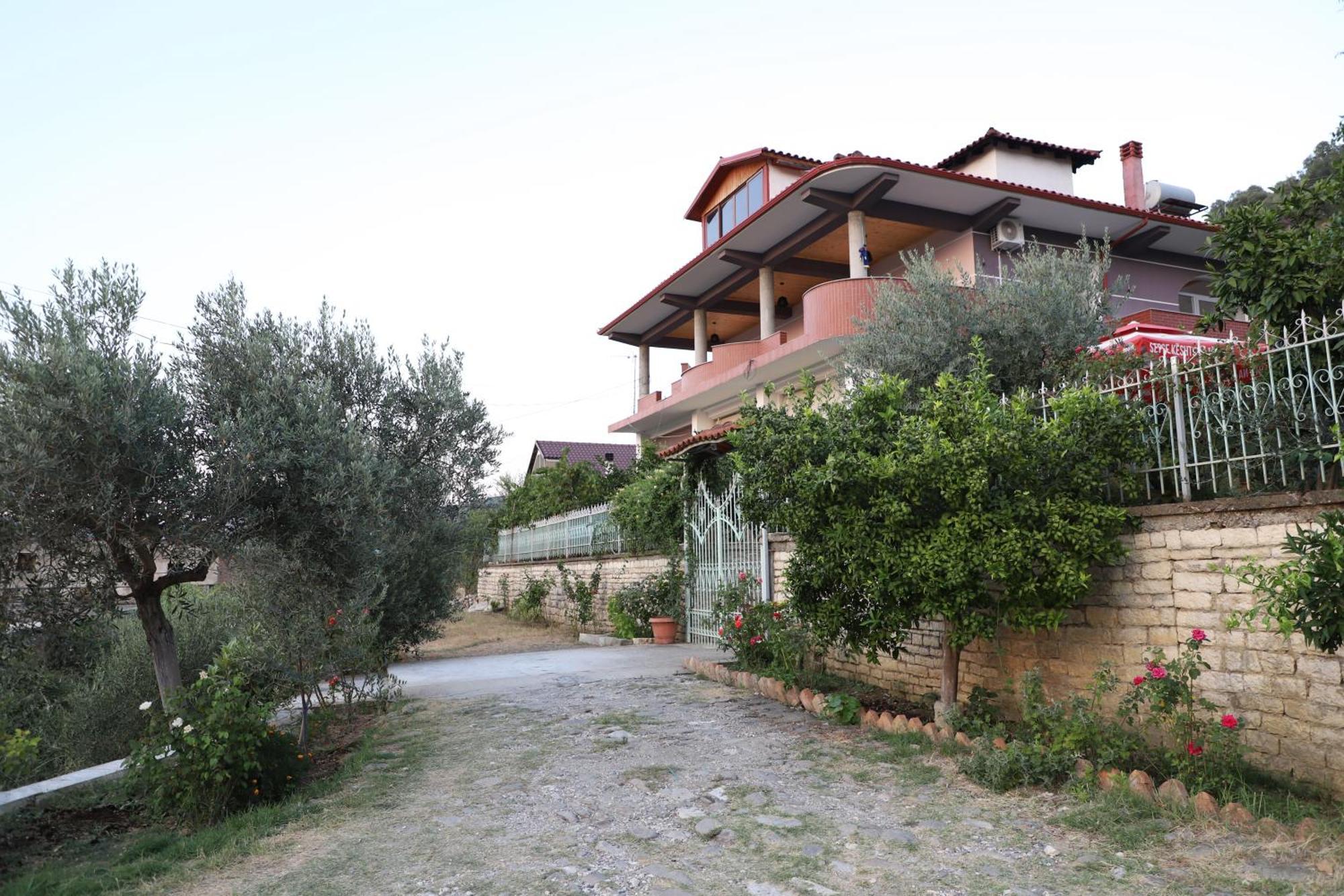 בראט Georgemishel Guest House מראה חיצוני תמונה