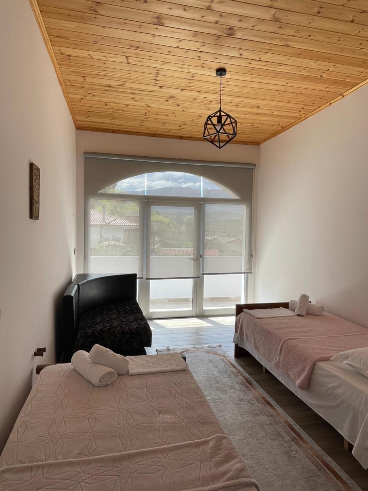 בראט Georgemishel Guest House מראה חיצוני תמונה